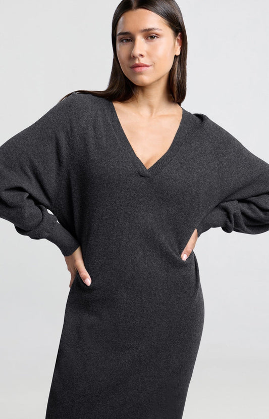 Knitted dark gray dress with V-neck and long sleeves