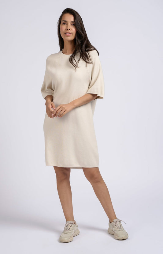 Knitted T-shirt dress with short sleeves and a round neck