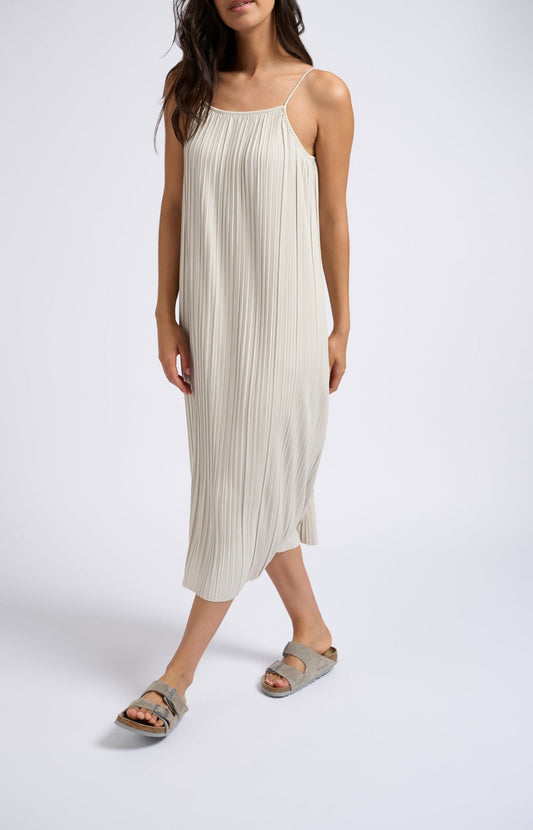 Jersey plisse dress with thin straps in flowy fit