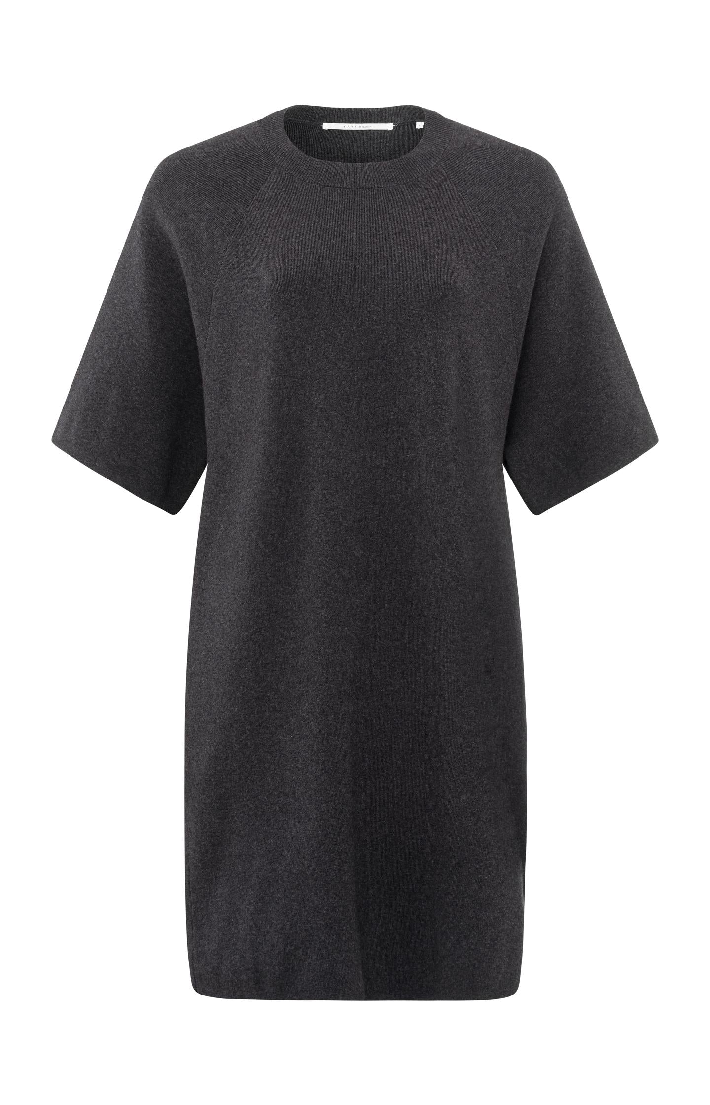 Knitted T-shirt dress with short sleeves and a round neck