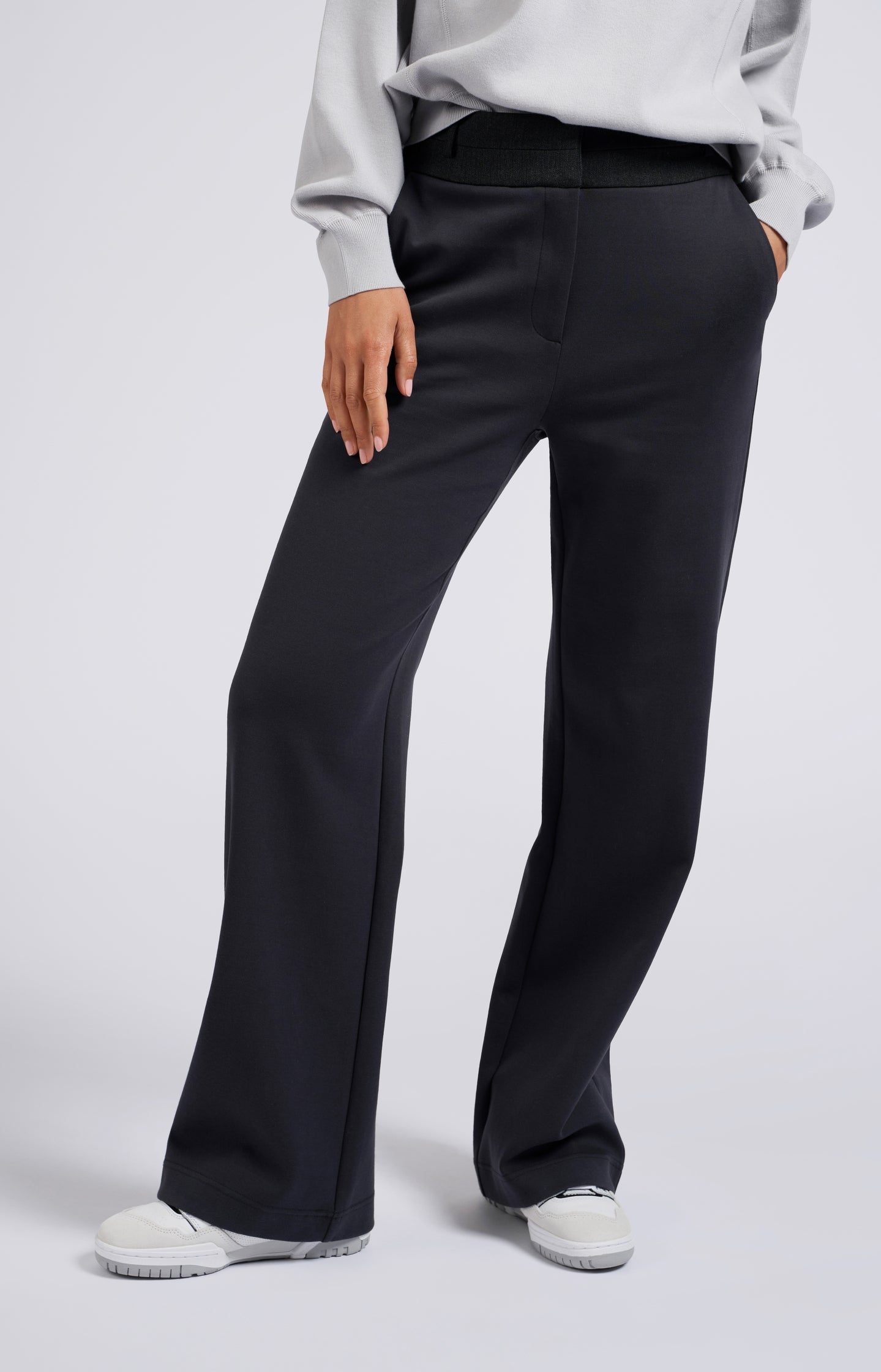 Jersey pants with wide legs, waistband and pockets