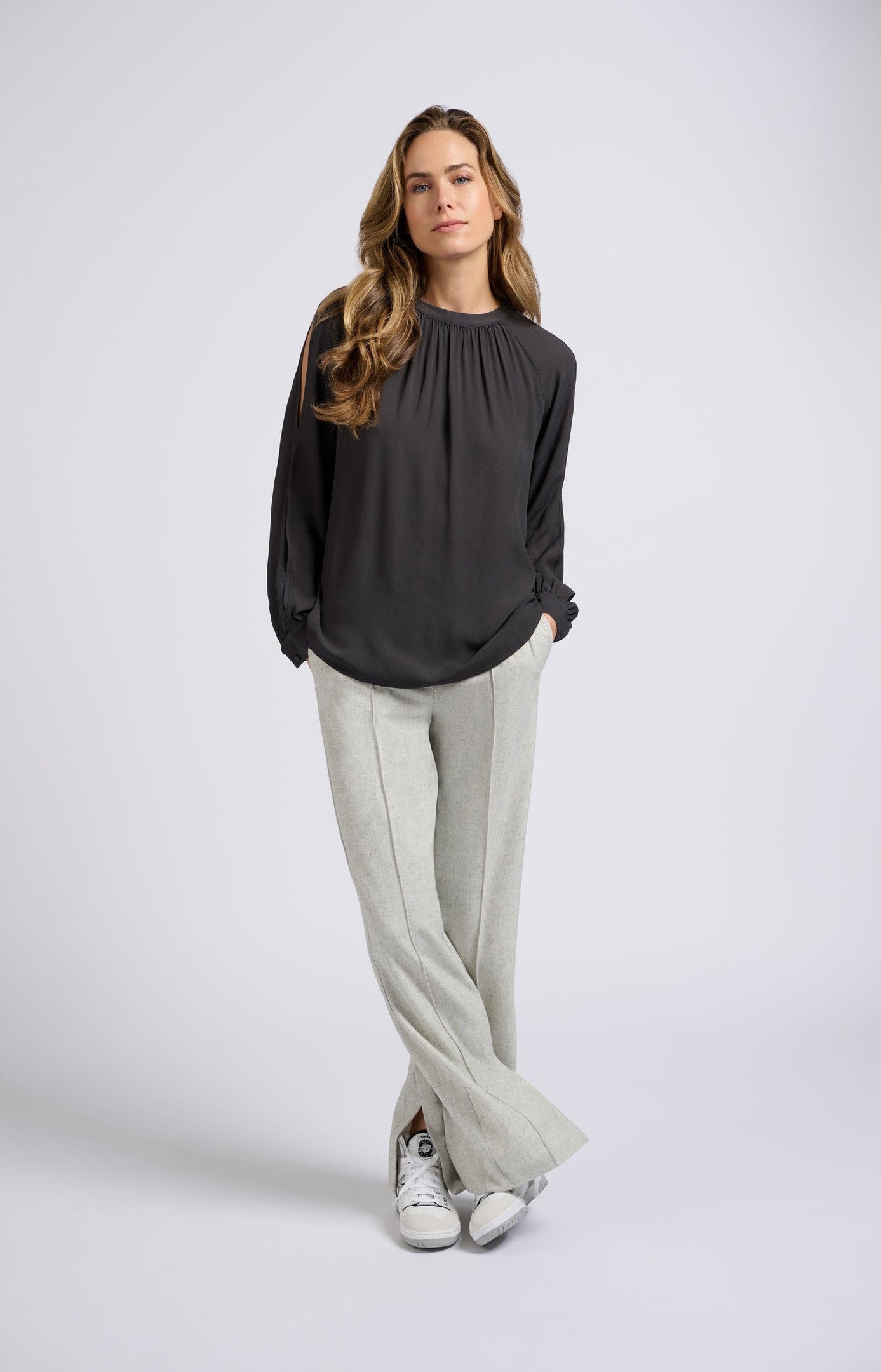 Woven melange trousers with wide legs