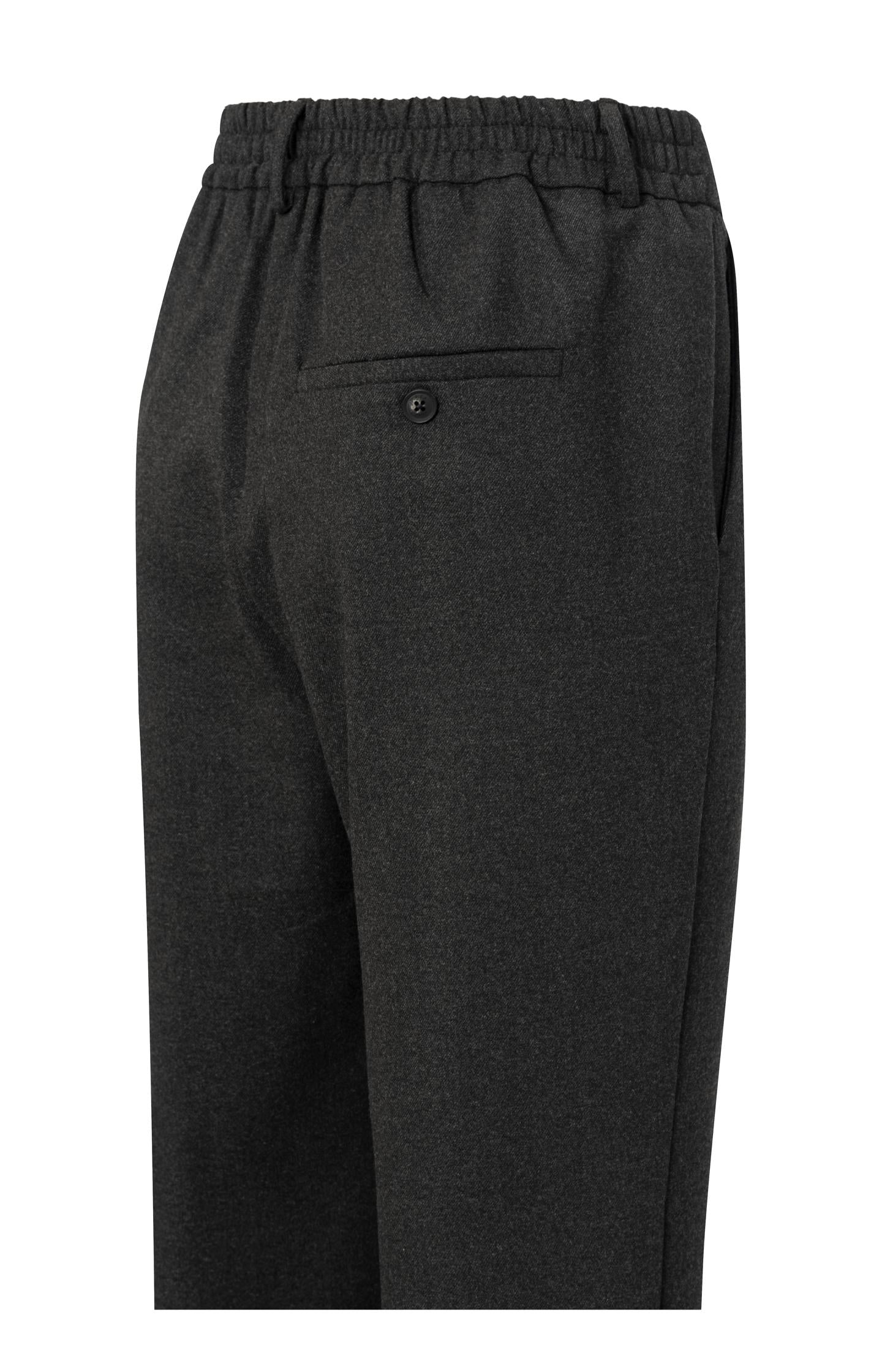 Pants with elastic waist, pockets and turned-up hem