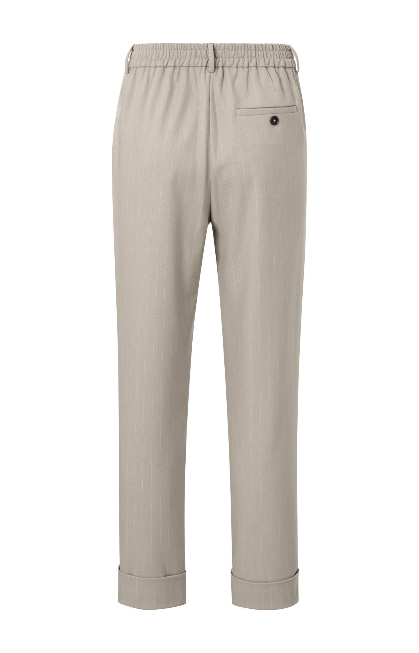 Pants with pinstripes, elastic waist and pockets