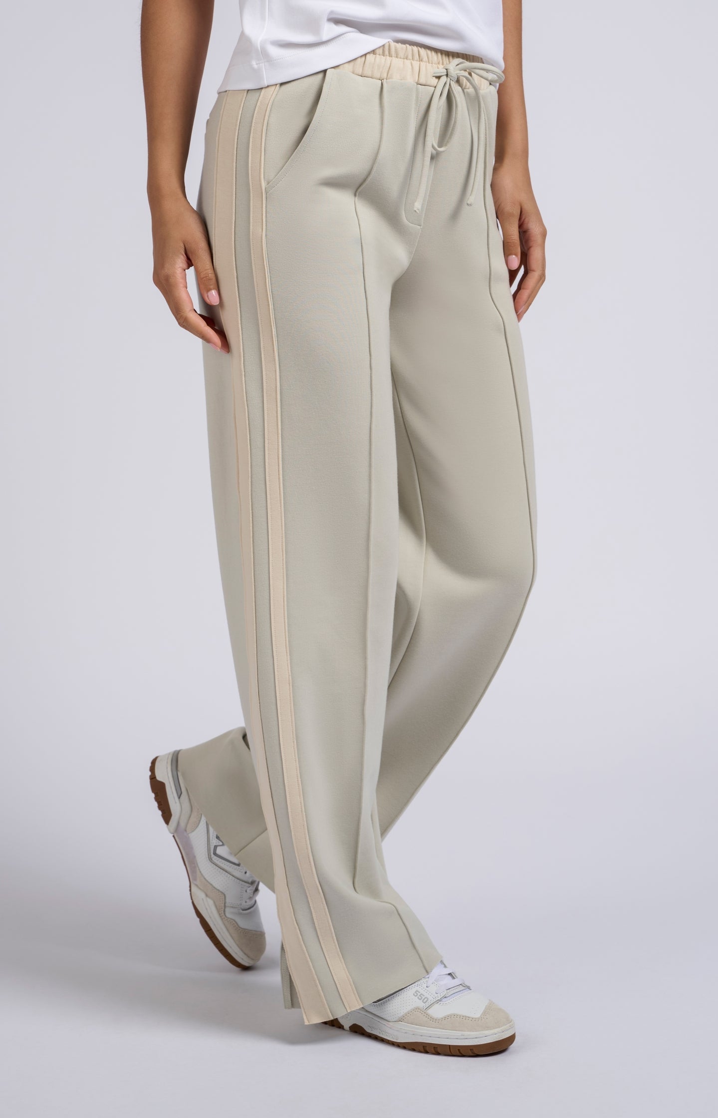 Wide pants with elastic waist with cord and stripes