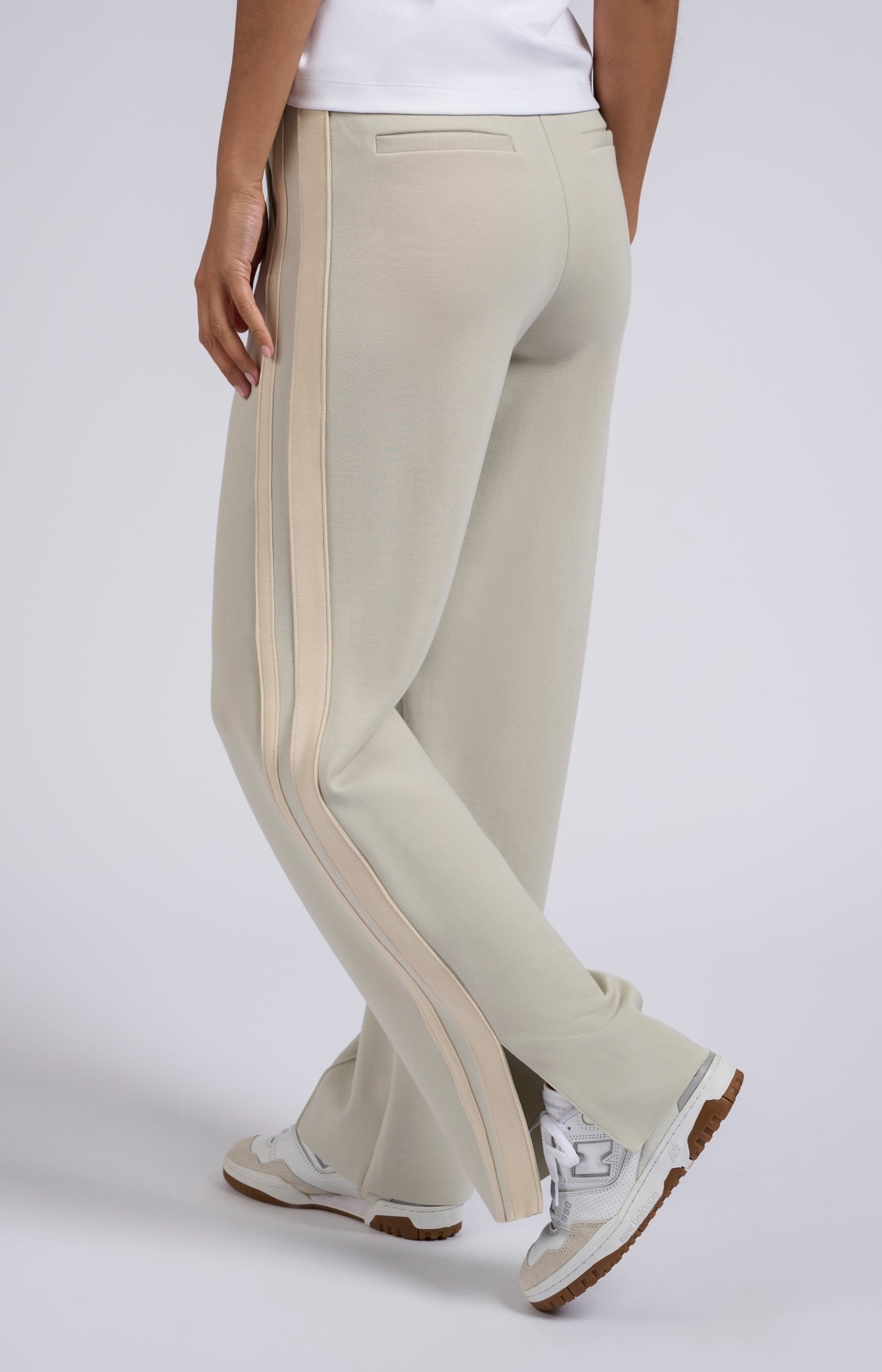 Wide pants with elastic waist with cord and stripes