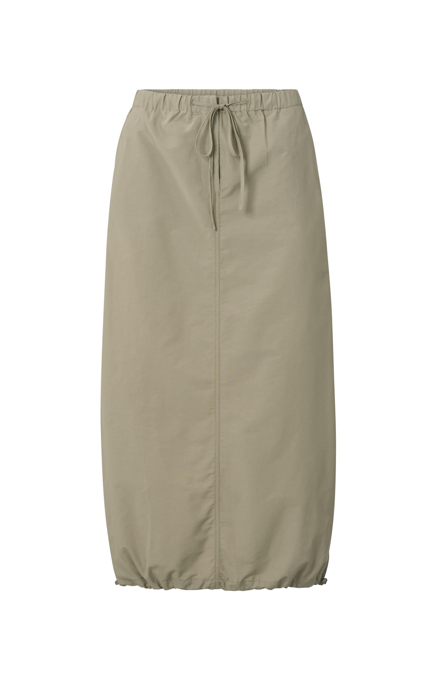 Cargo midi skirt with pockets and a drawstring in nylon