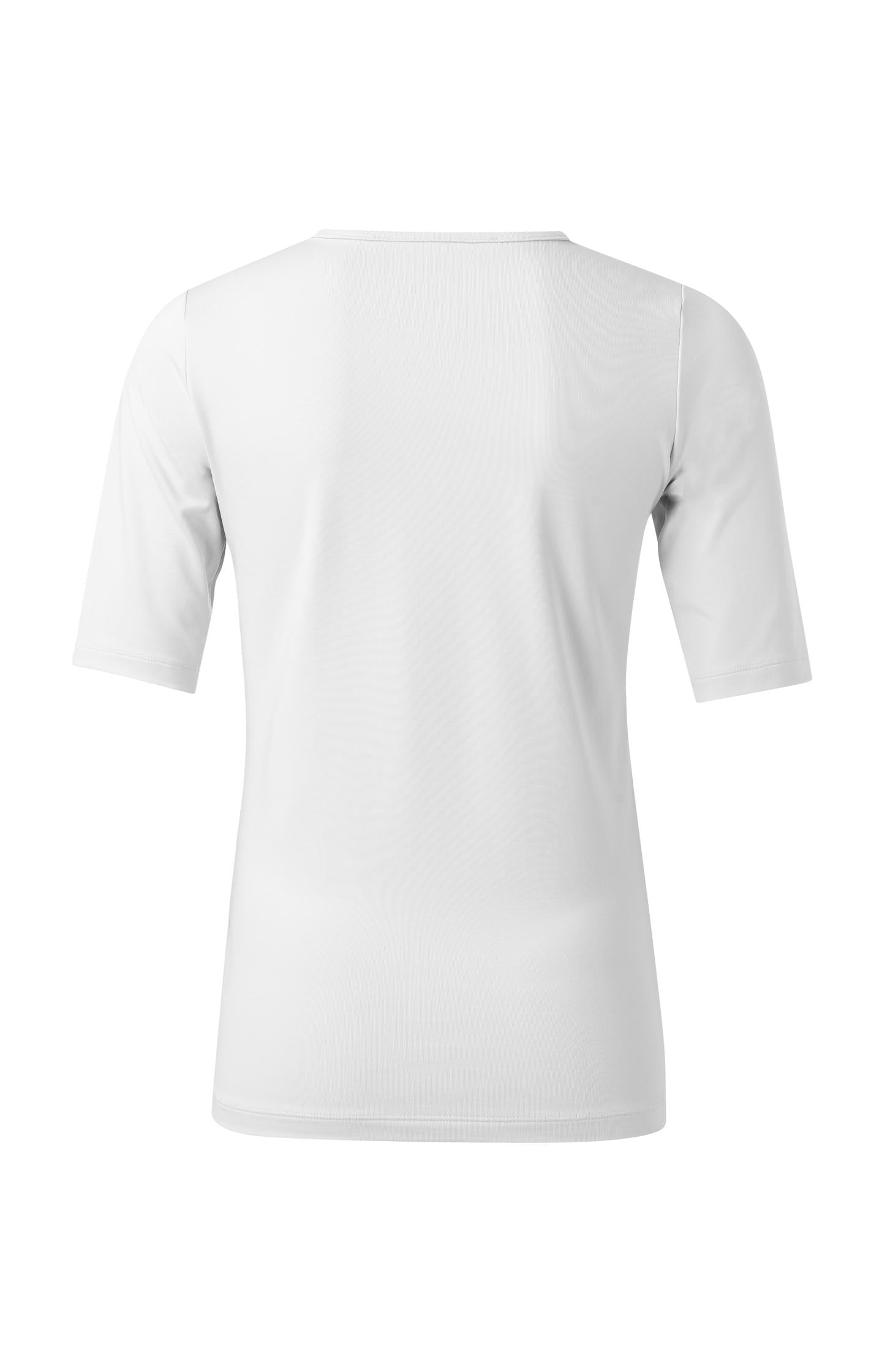 Basic T-shirt with round V-neck and mid-length sleeves