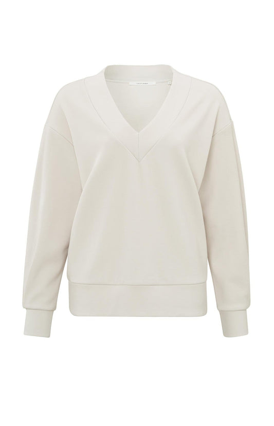 V-neck sweater with long sleeves and pleat details