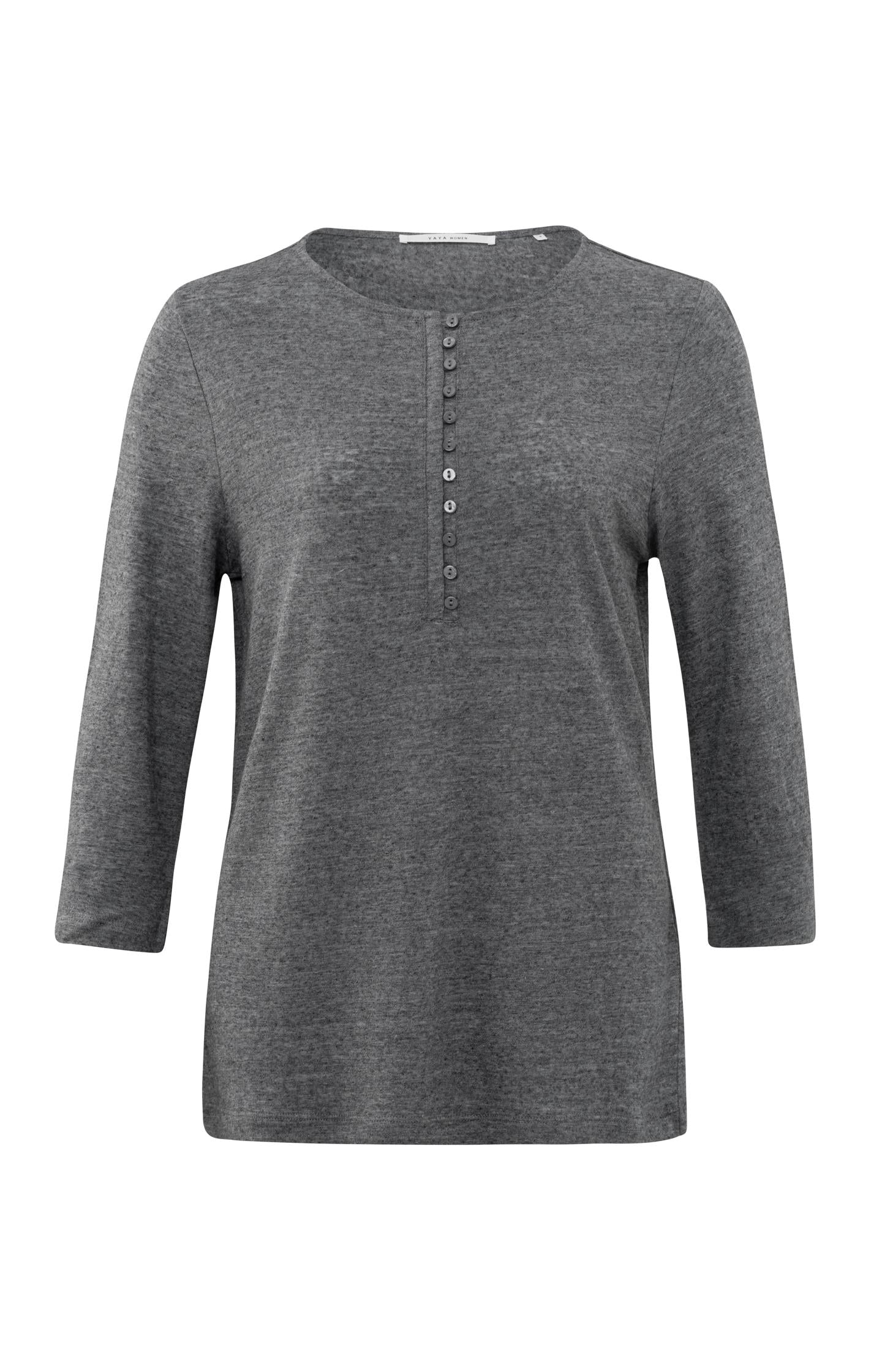 Shirt with 3/4 sleeves and round neck with button closure