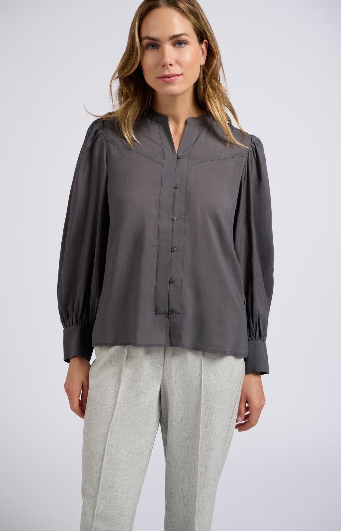 Blouse with long balloon sleeves and buttons