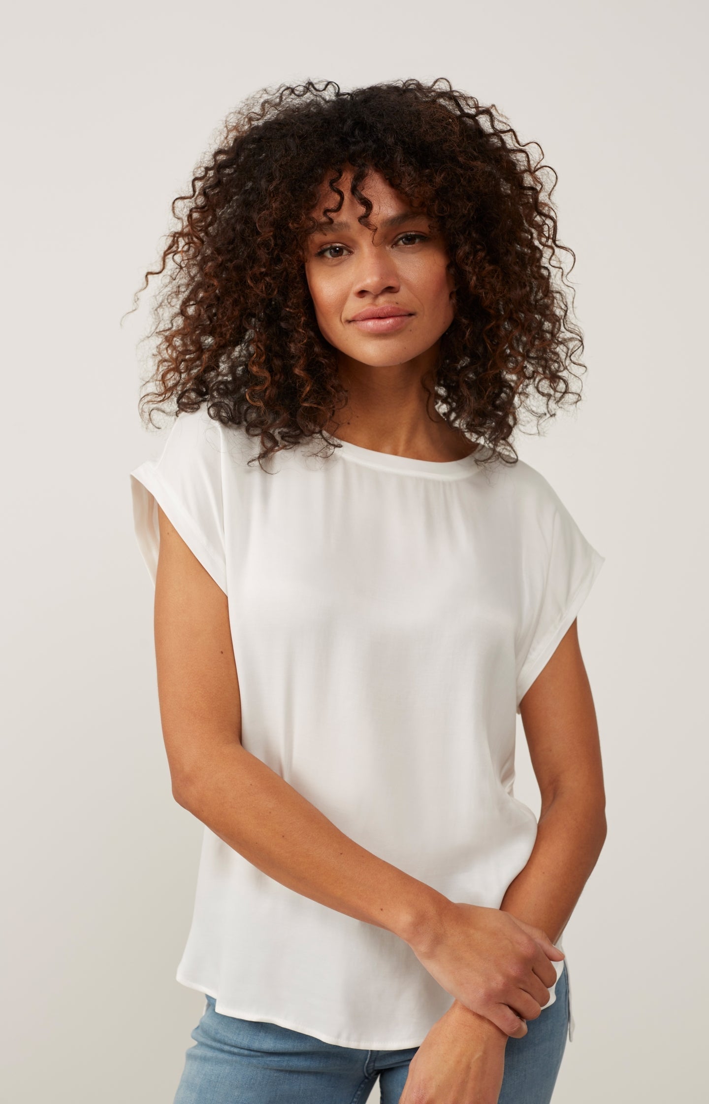 Basic mixed fabric top with round neck and cap sleeves